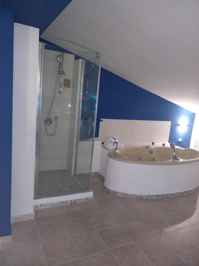 Wendy House Apartament Bari Exteriör bild