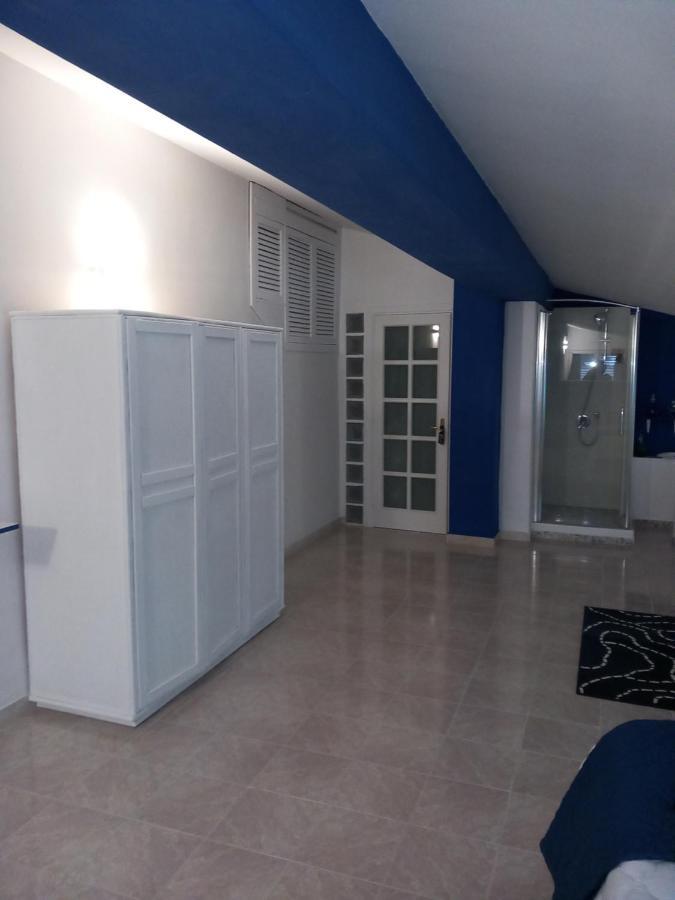 Wendy House Apartament Bari Exteriör bild