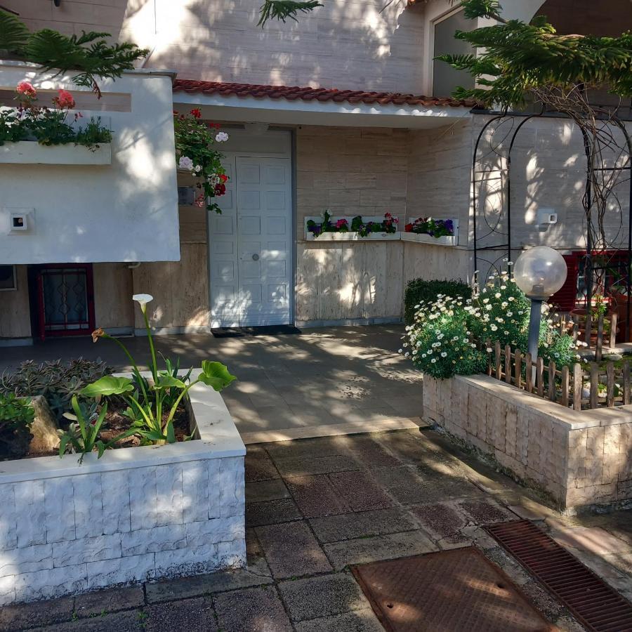 Wendy House Apartament Bari Exteriör bild